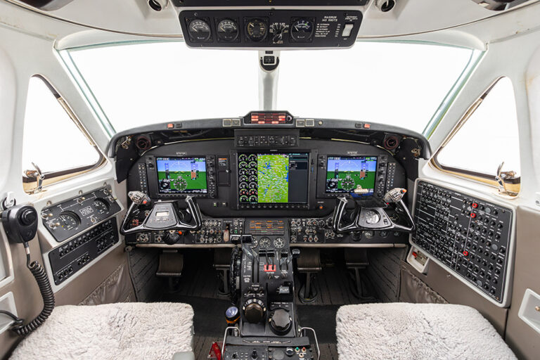 King Air 350 - N787DK-37