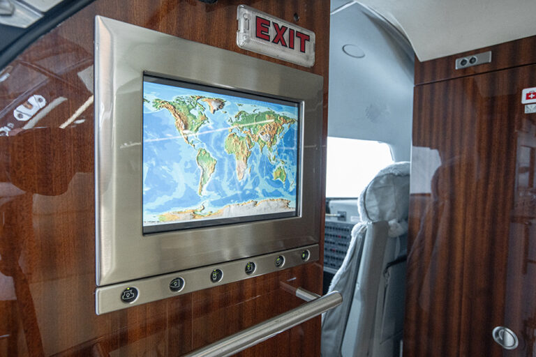 Lear 45XR - N87SK-60