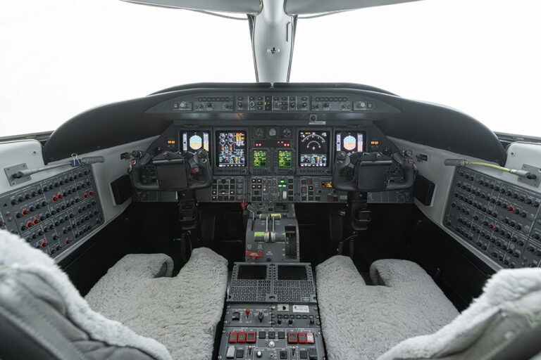 Lear 45XR - N87SK-63