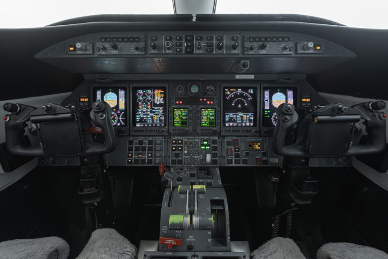 Lear 45XR - N87SK-65
