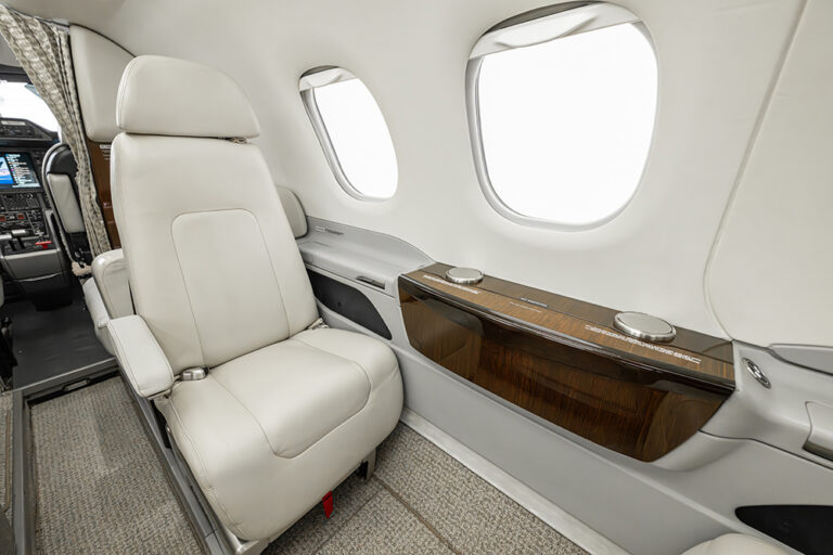 Phenom100 - N68NH-18