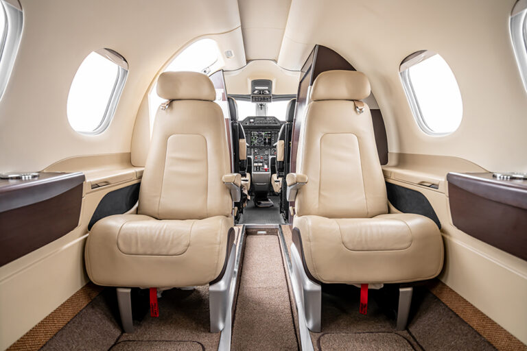 Phenom100 - N611EC-16