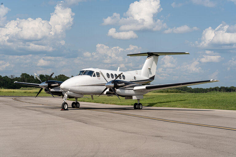 King Air B200 - N3051K-31