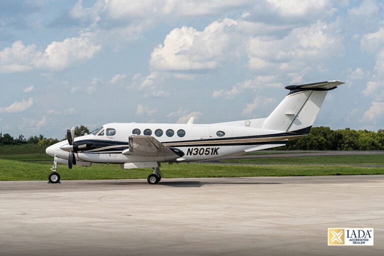 King Air B200 - N3051K-34 IADA