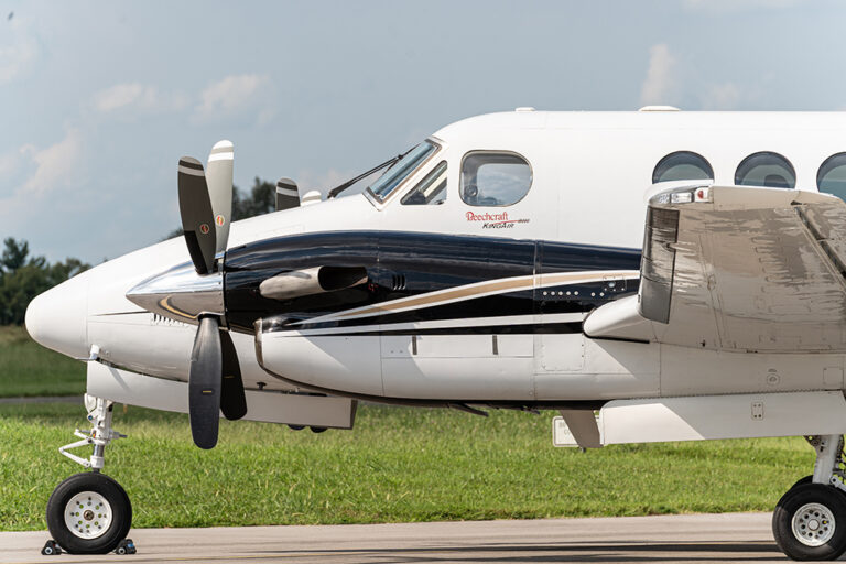 King Air B200 - N3051K-35