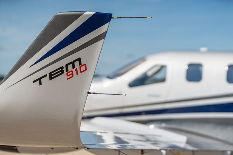 TBM 910 - N919EA-14