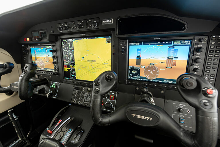 TBM 910 - N919EA-48