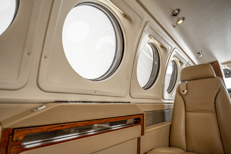 King Air 200 - N436EA-19