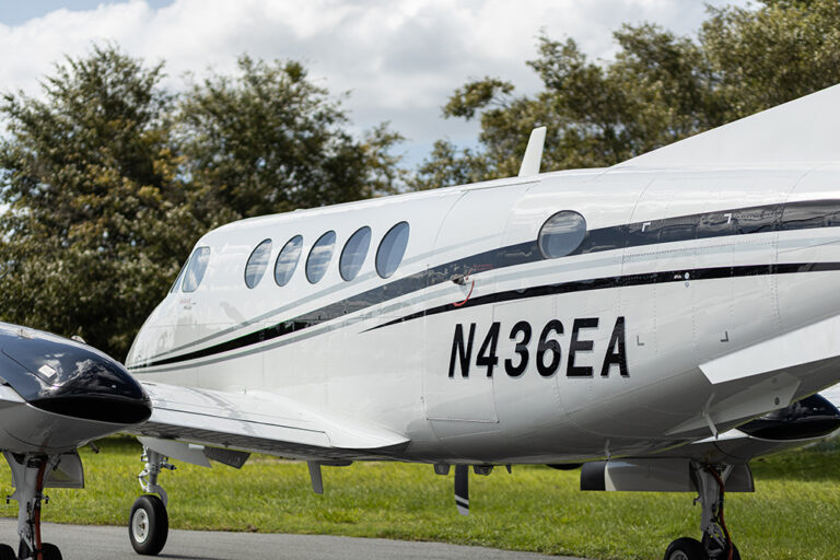 King Air B200 - N436EA-19