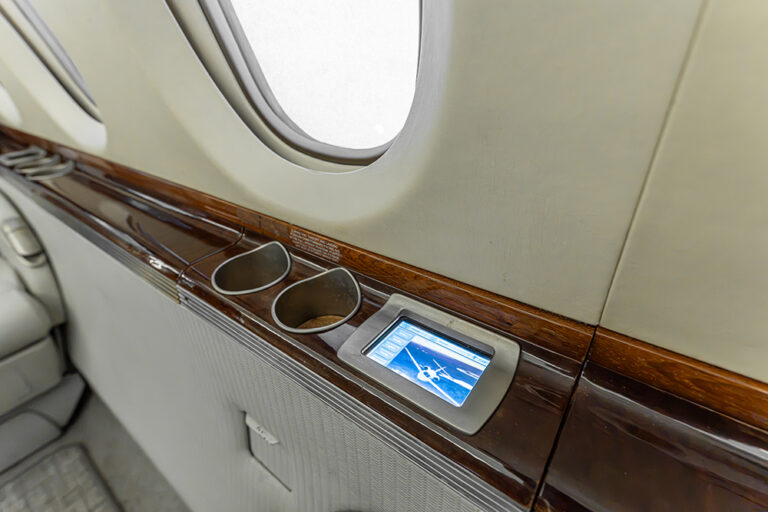 Hawker 750 - N752NS-21