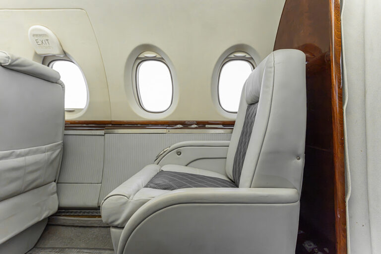 Hawker 750 - N752NS-33